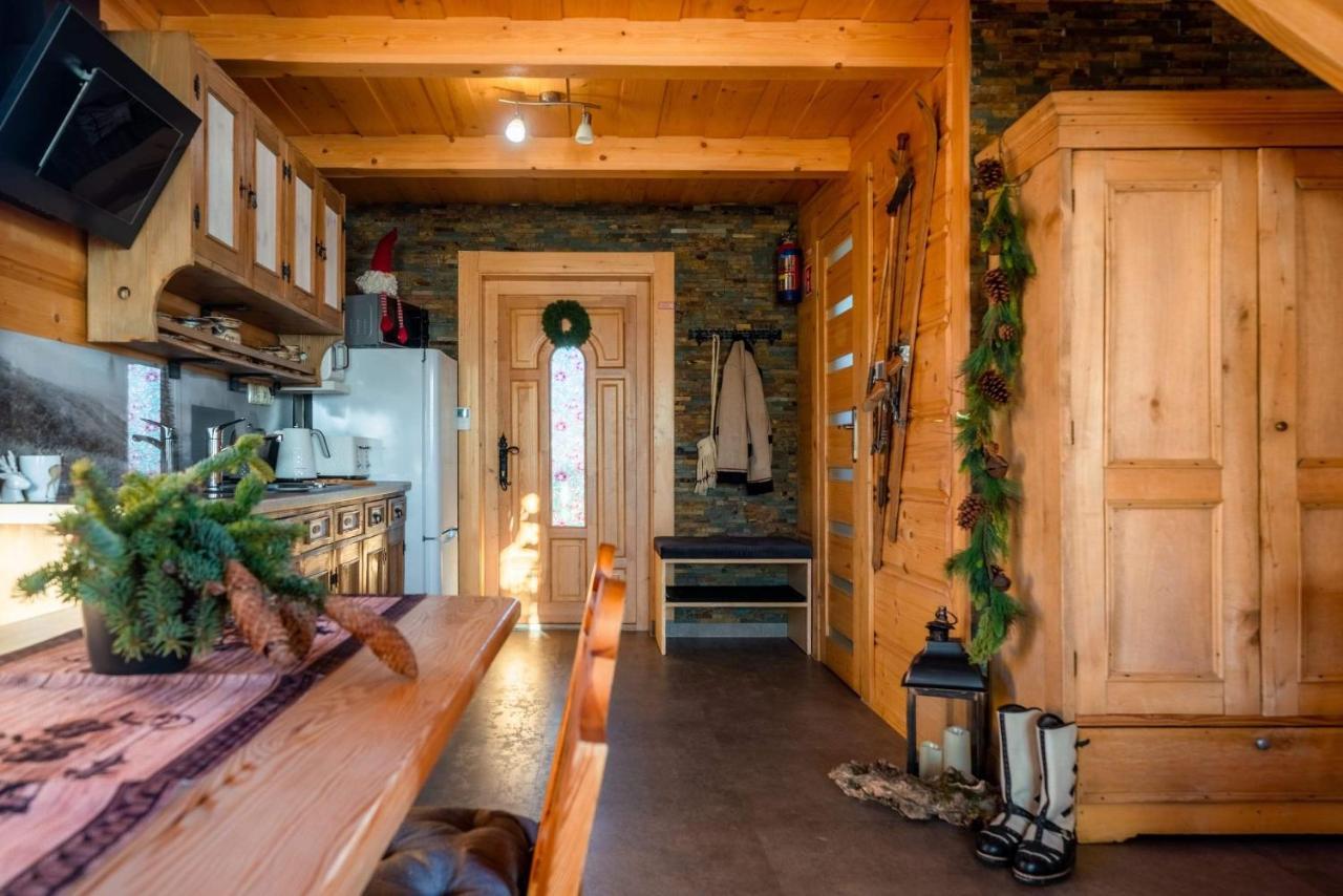 Domki Widokowe Wooden Luxury Chalet & Jacuzzi Зомб Екстериор снимка