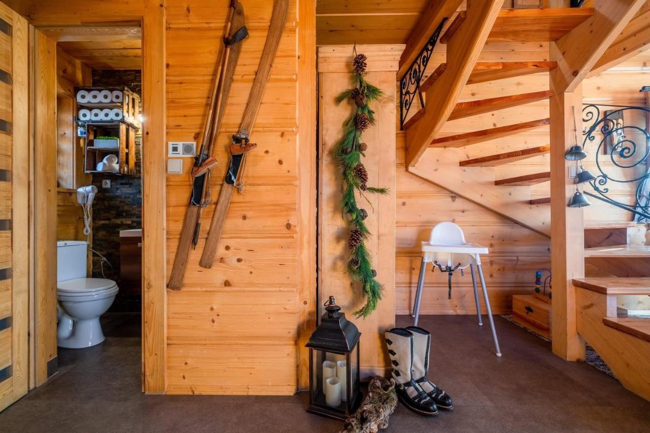Domki Widokowe Wooden Luxury Chalet & Jacuzzi Зомб Екстериор снимка